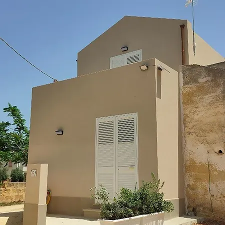 La Casetta Della Pigna 펜션 마르살라